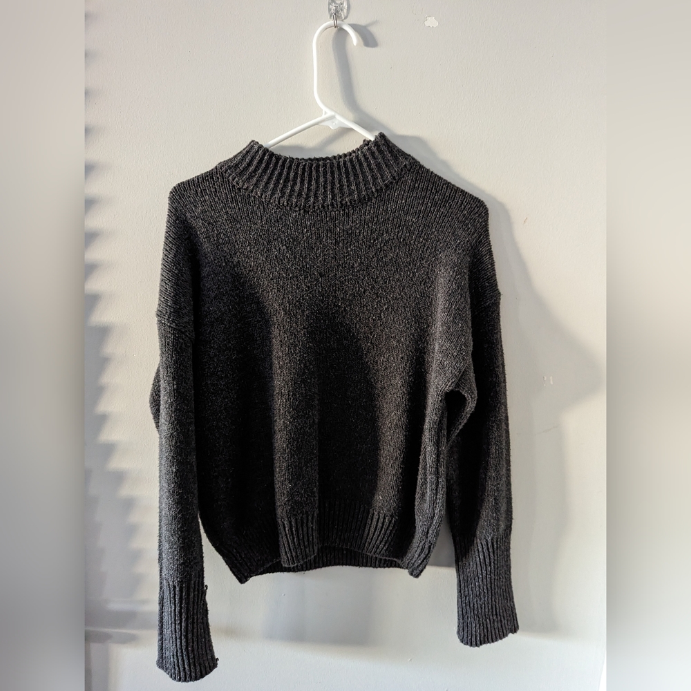 Turtle neck knitted sweater